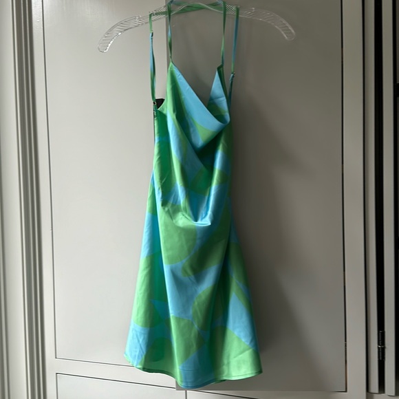 Beginning Boutique Dresses & Skirts - Beginning Boutique dress size 6.